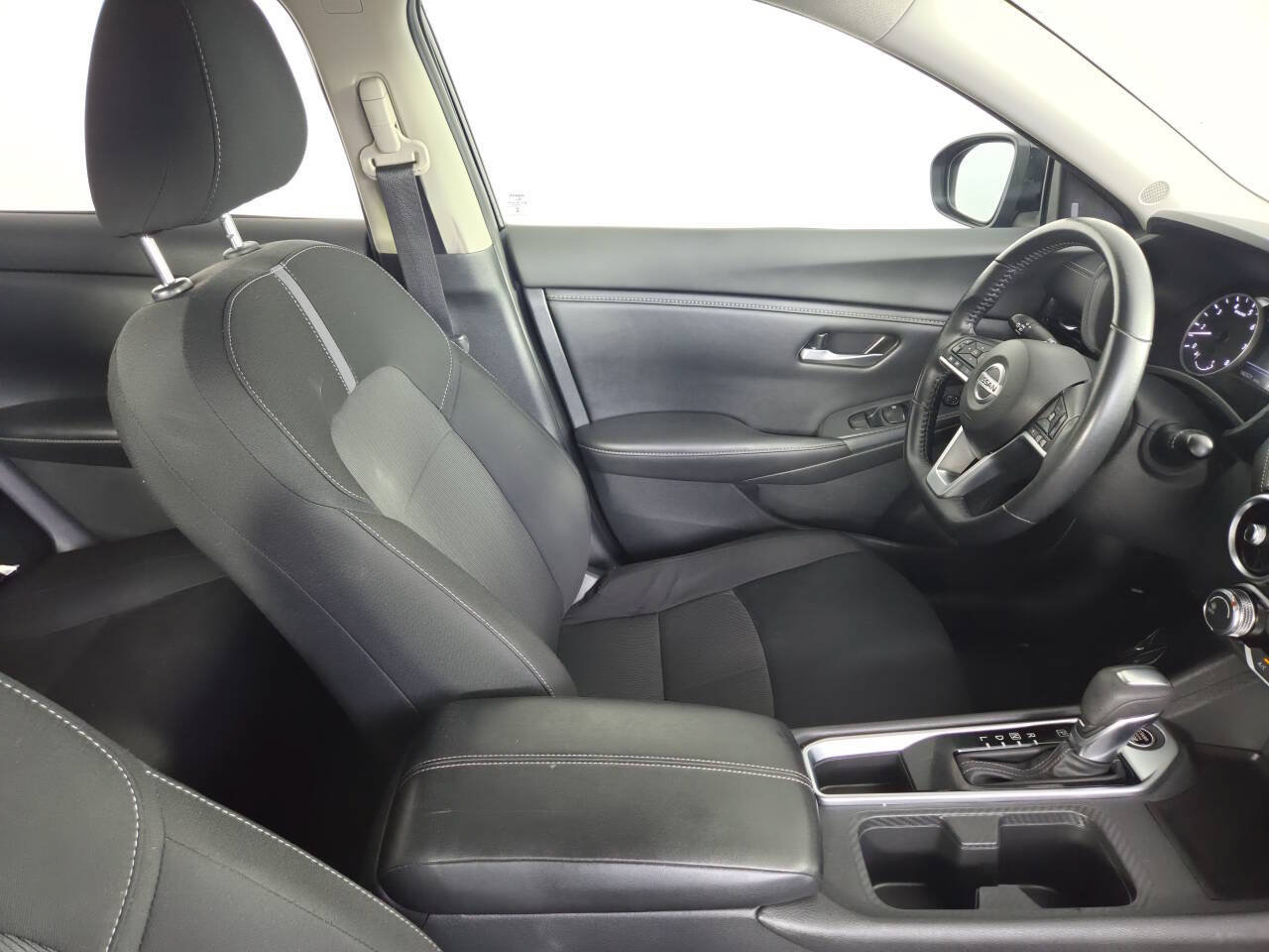Used 2022 Nissan Sentra SV w/ Trunk Package FWD image 31