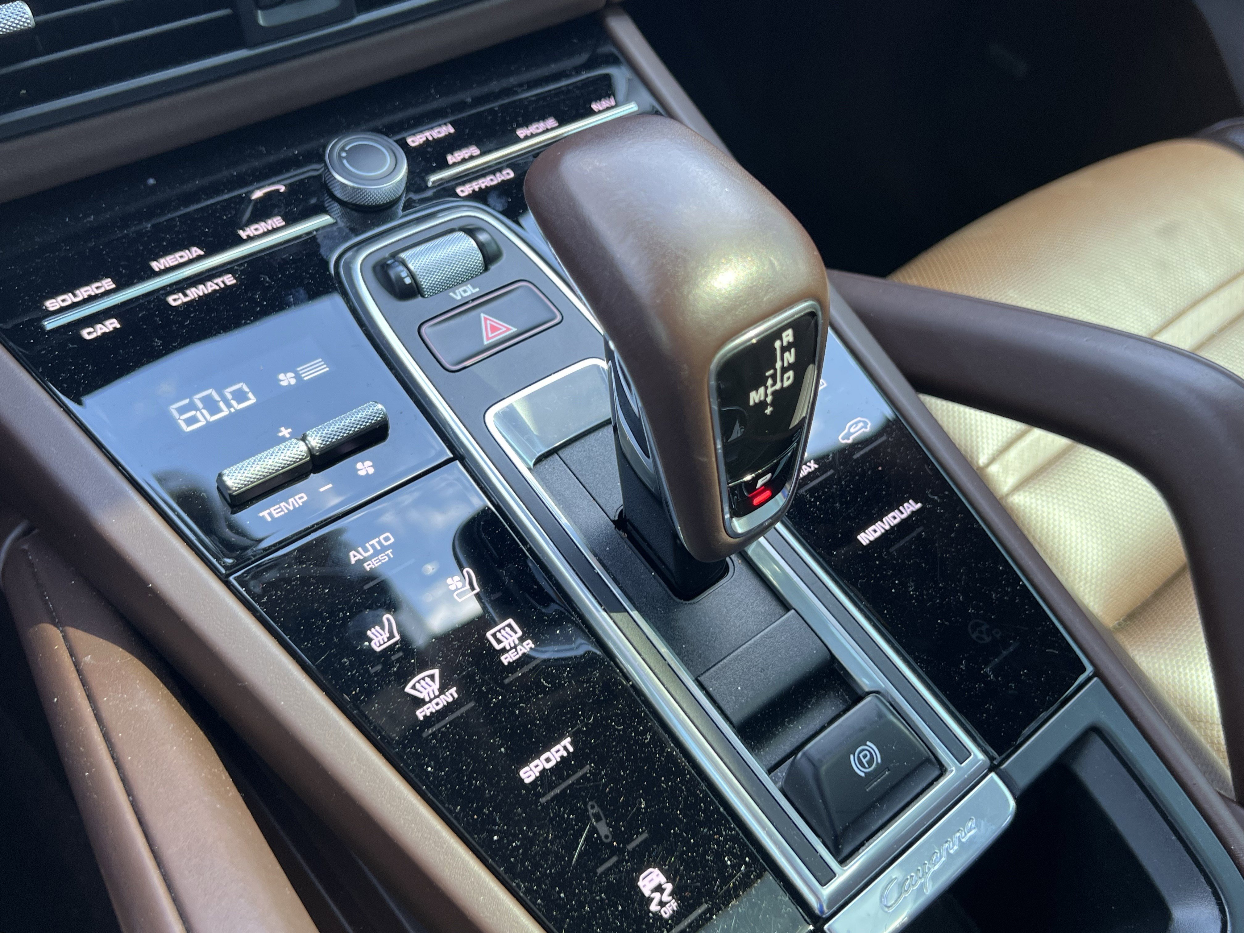 Used 2021 Porsche Cayenne AWD/4WD image 26