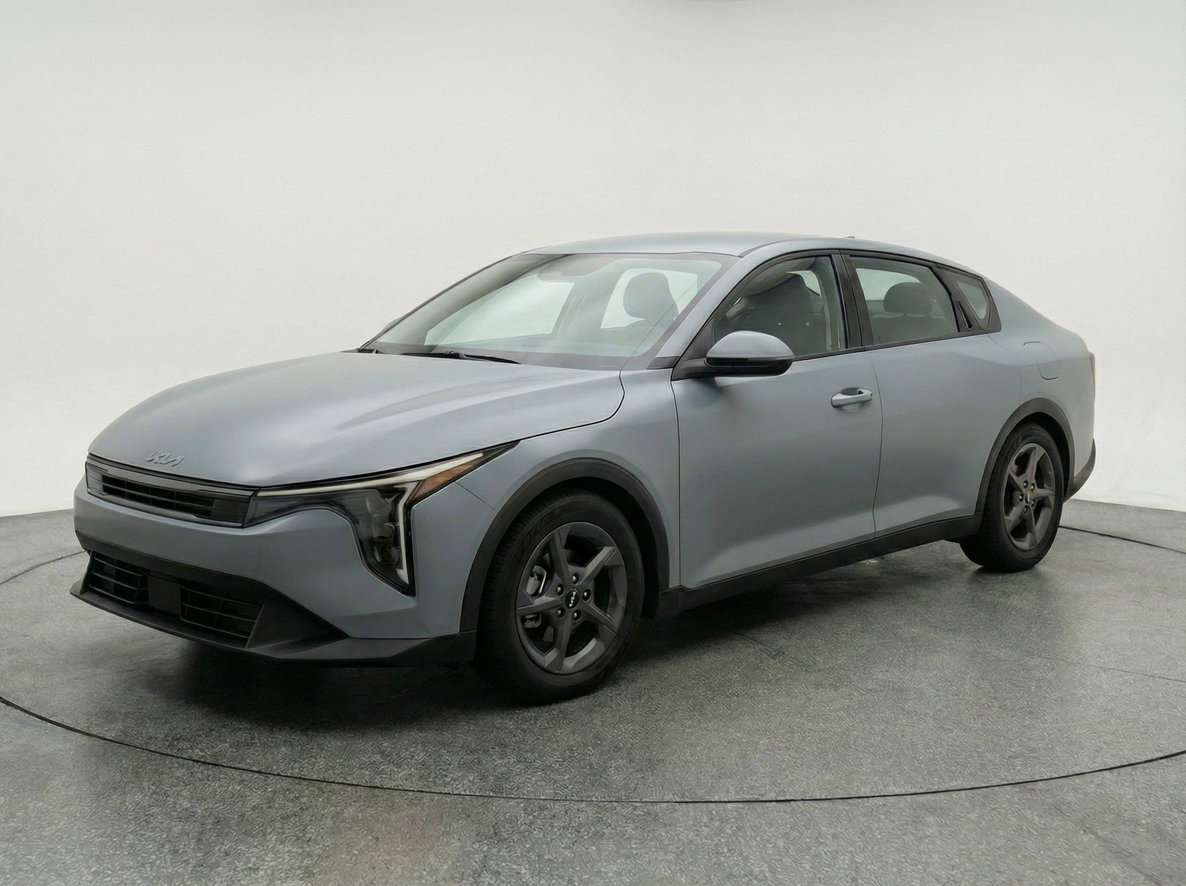 Used 2025 Kia K4 LXS image 3