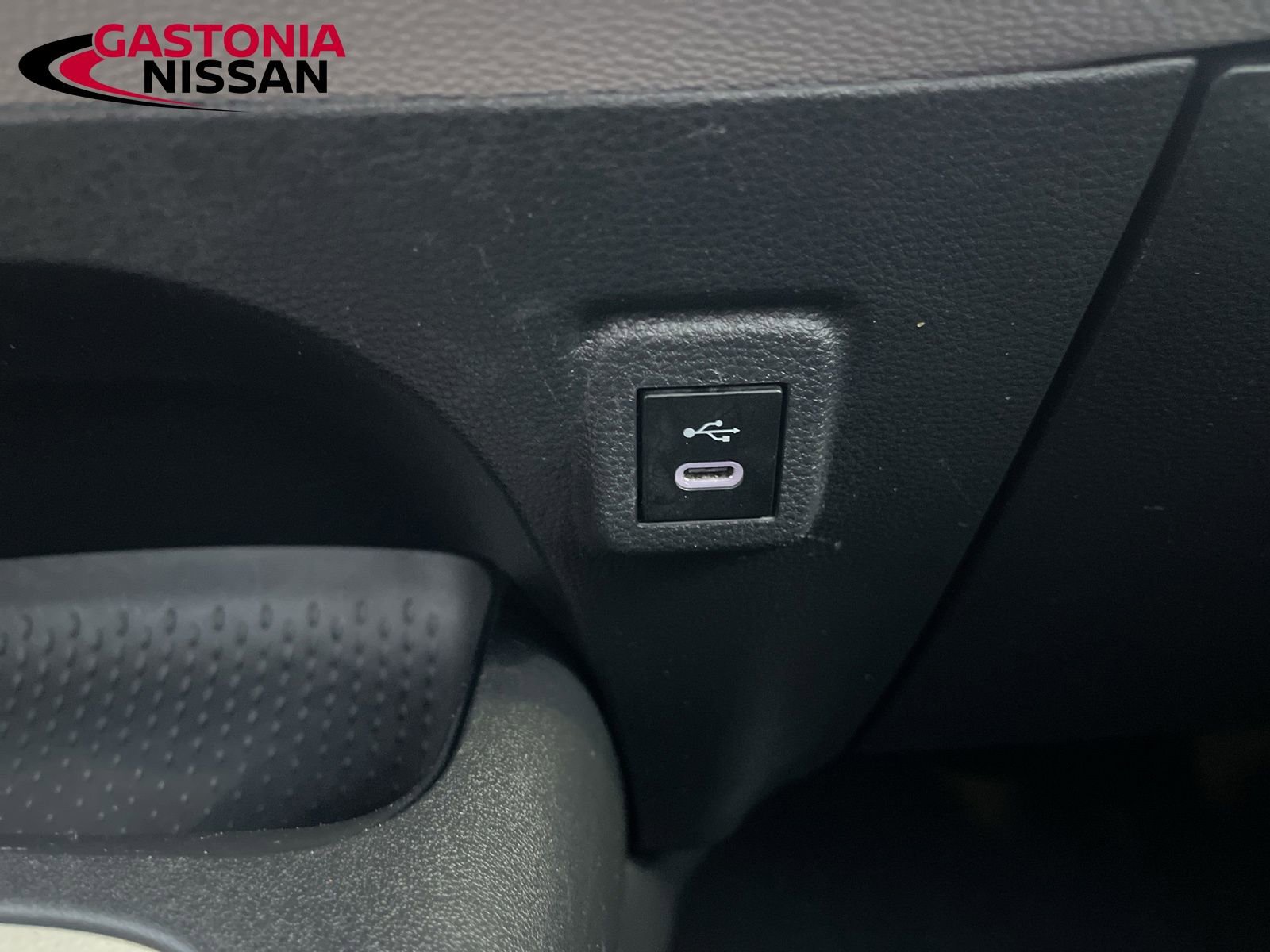 Used 2024 Toyota Corolla LE image 31