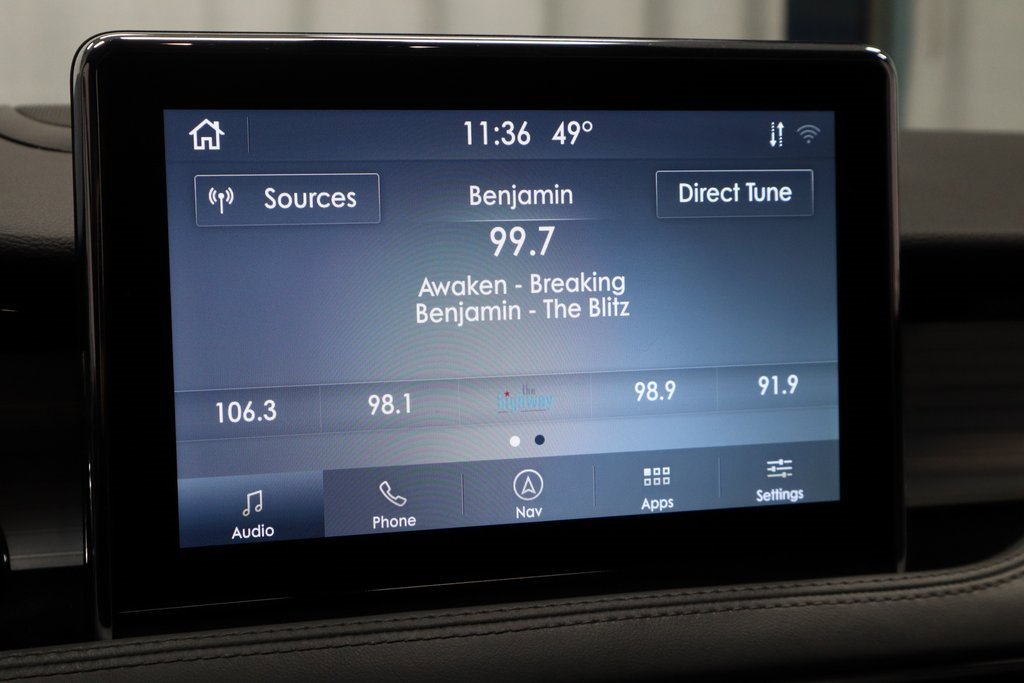 Used 2021 Lincoln Corsair Reserve w/ Equipment Group 201A image 2