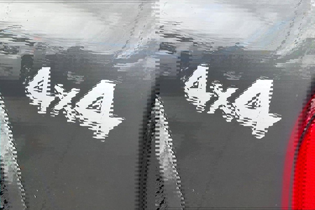 Used 2004 Dodge Dakota 4x4 Club Cab w/ Tire & Handling Group image 21