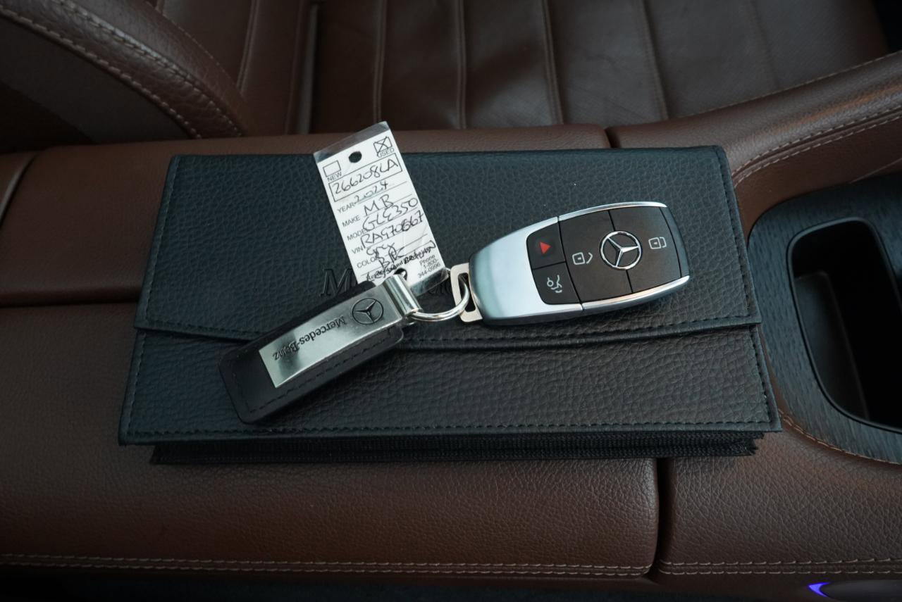 Used 2024 Mercedes-Benz GLE 350 4MATIC w/ AMG Line Exterior image 87