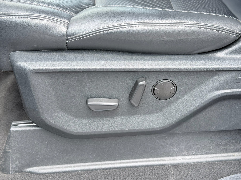 Used 2025 Ford Expedition Platinum AWD/4WD image 23