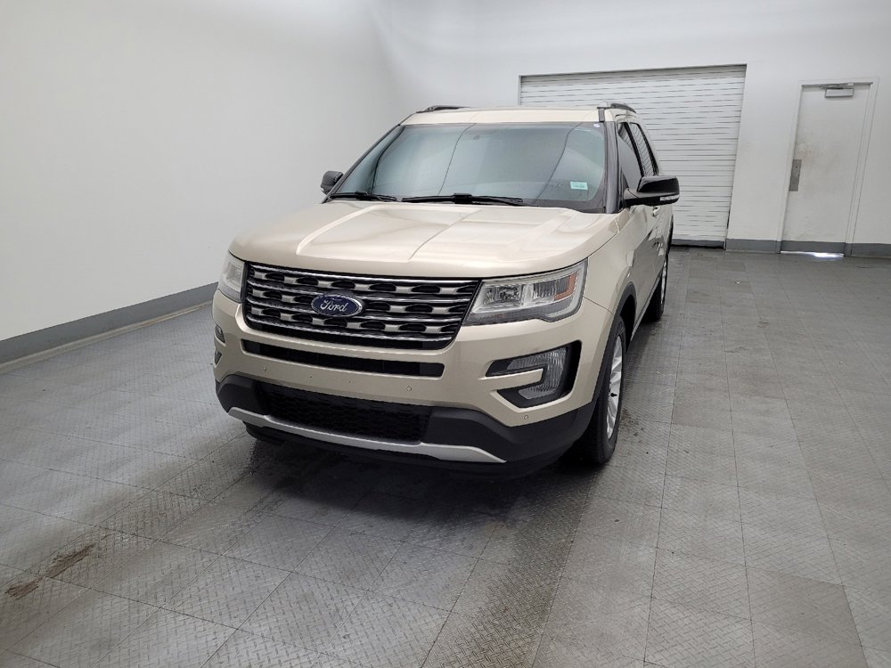 Used 2017 Ford Explorer XLT w/ Equipment Group 202A image 15