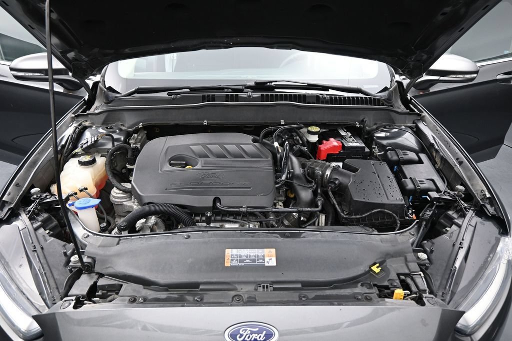 Used 2016 Ford Fusion SE FWD image 25