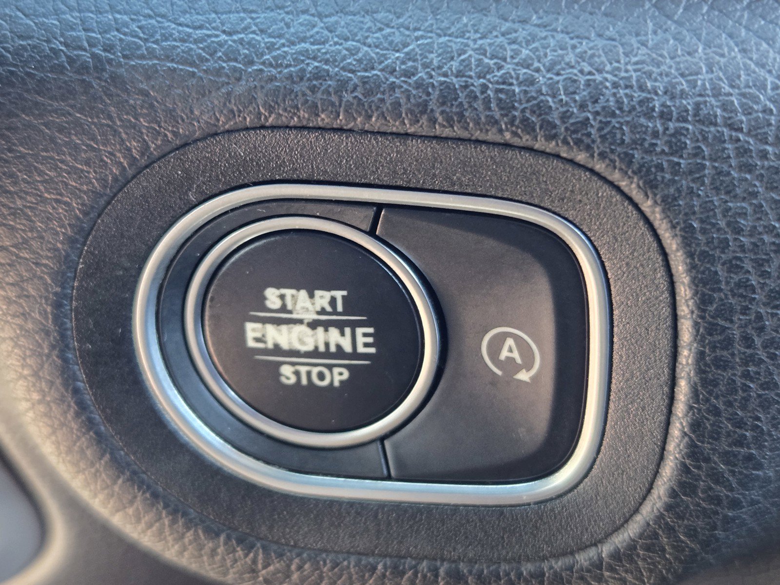 Used 2020 Mercedes-Benz GLE 350 4MATIC image 25