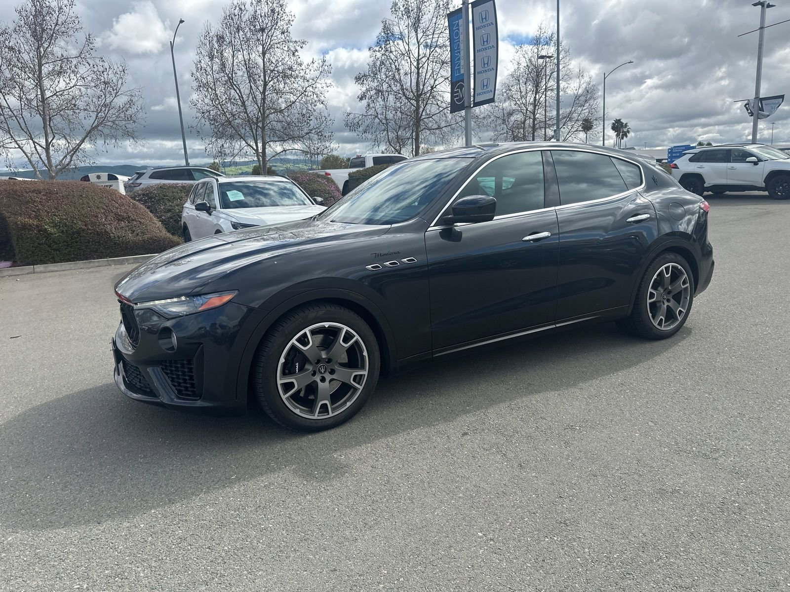 Used 2023 Maserati Levante Modena image 5