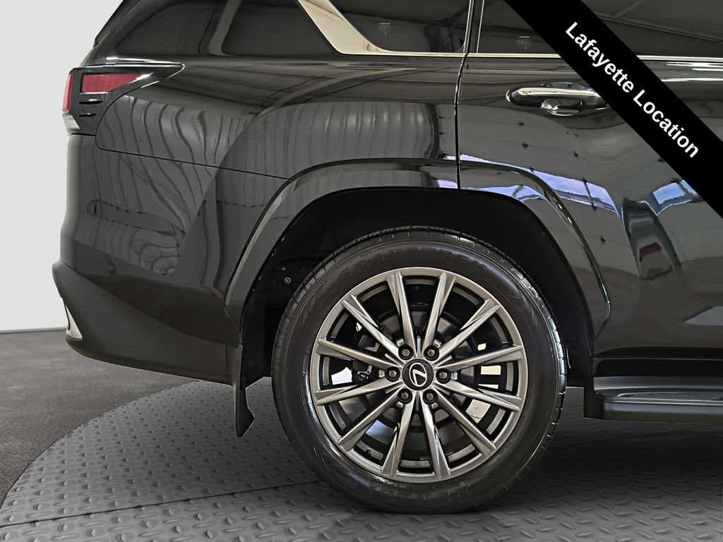 Used 2024 Lexus LX 600 F Sport AWD/4WD image 16