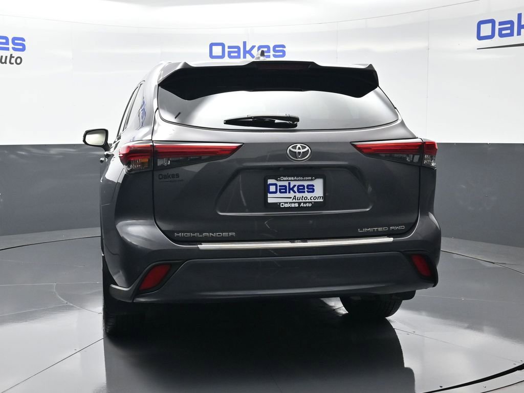 Used 2022 Toyota Highlander Limited image 7