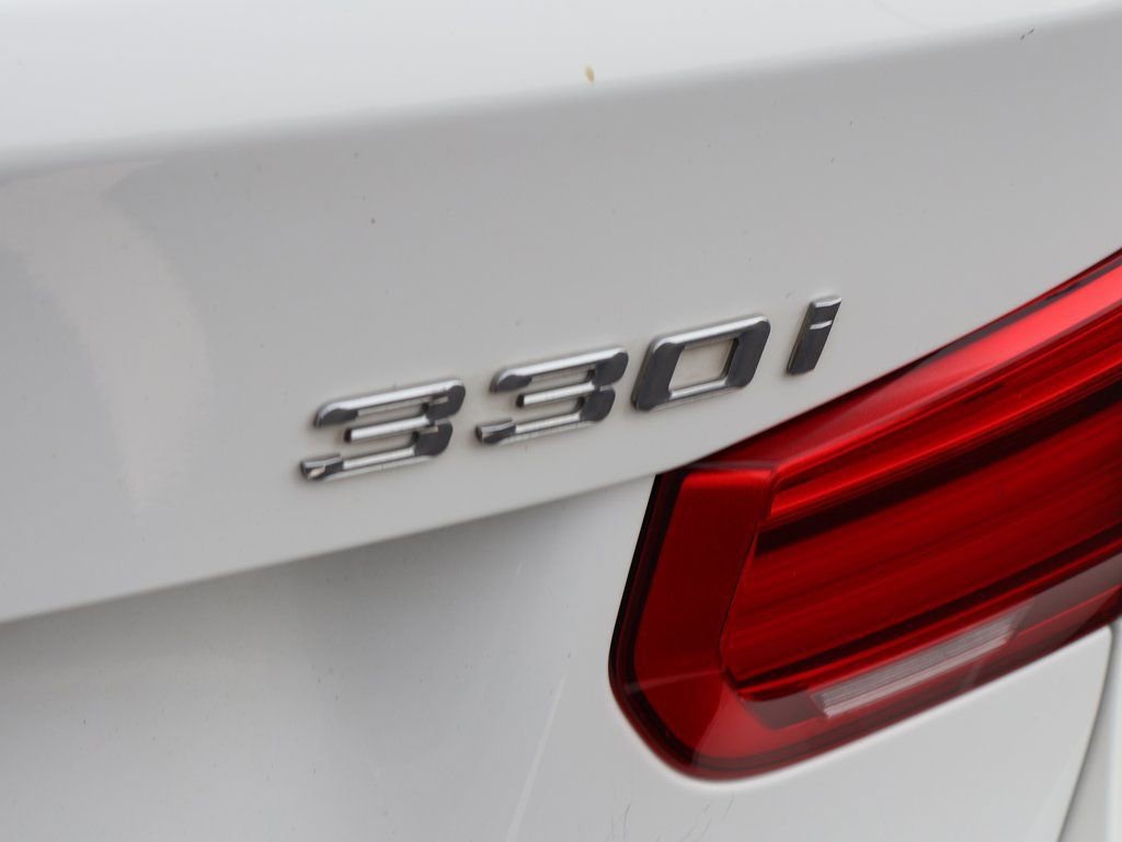 Used 2017 BMW 330i xDrive Sedan image 15