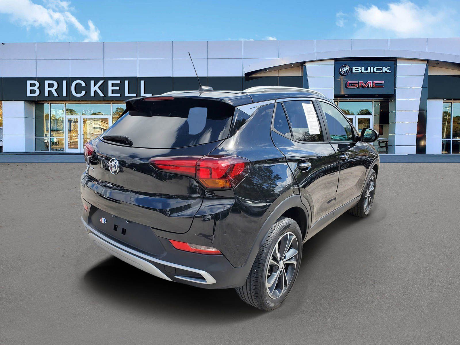 Used 2022 Buick Encore GX Select image 3