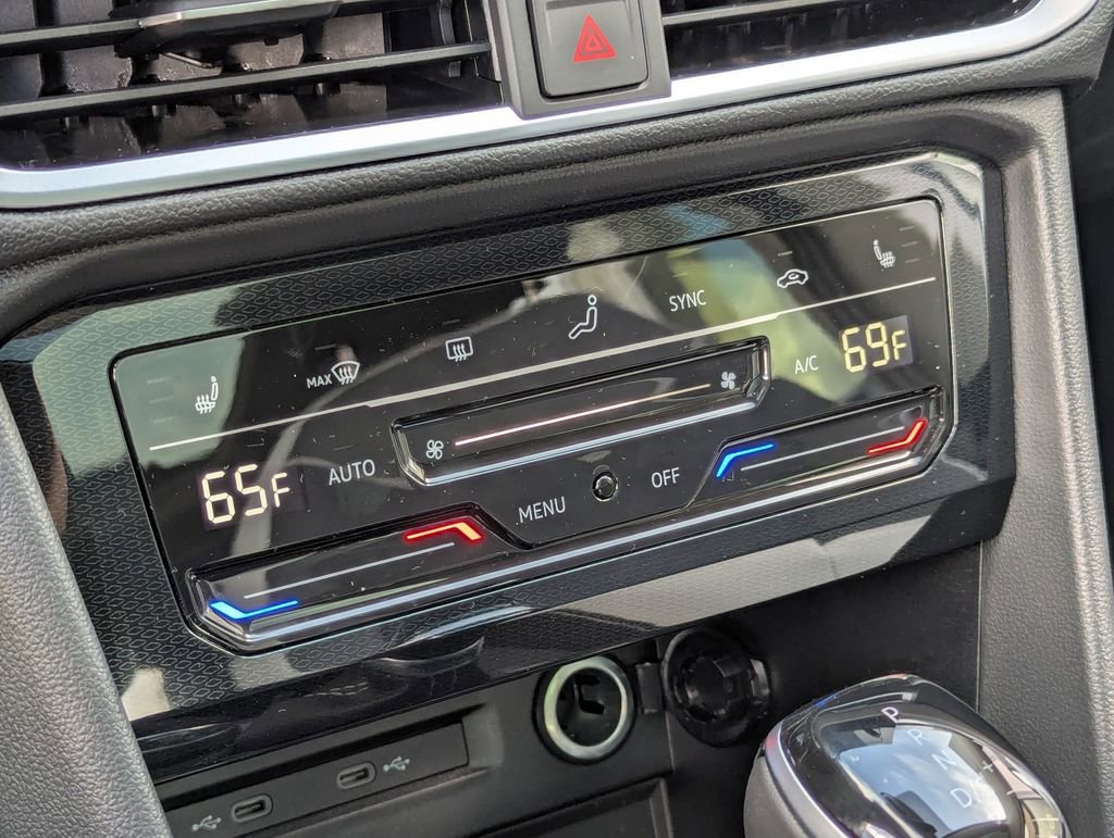 New 2026 Volkswagen Taos SE AWD/4WD image 20