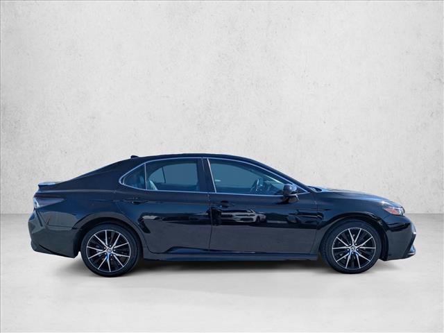 Used 2021 Toyota Camry SE w/ Carpet Mat Package (TMS) FWD image 4