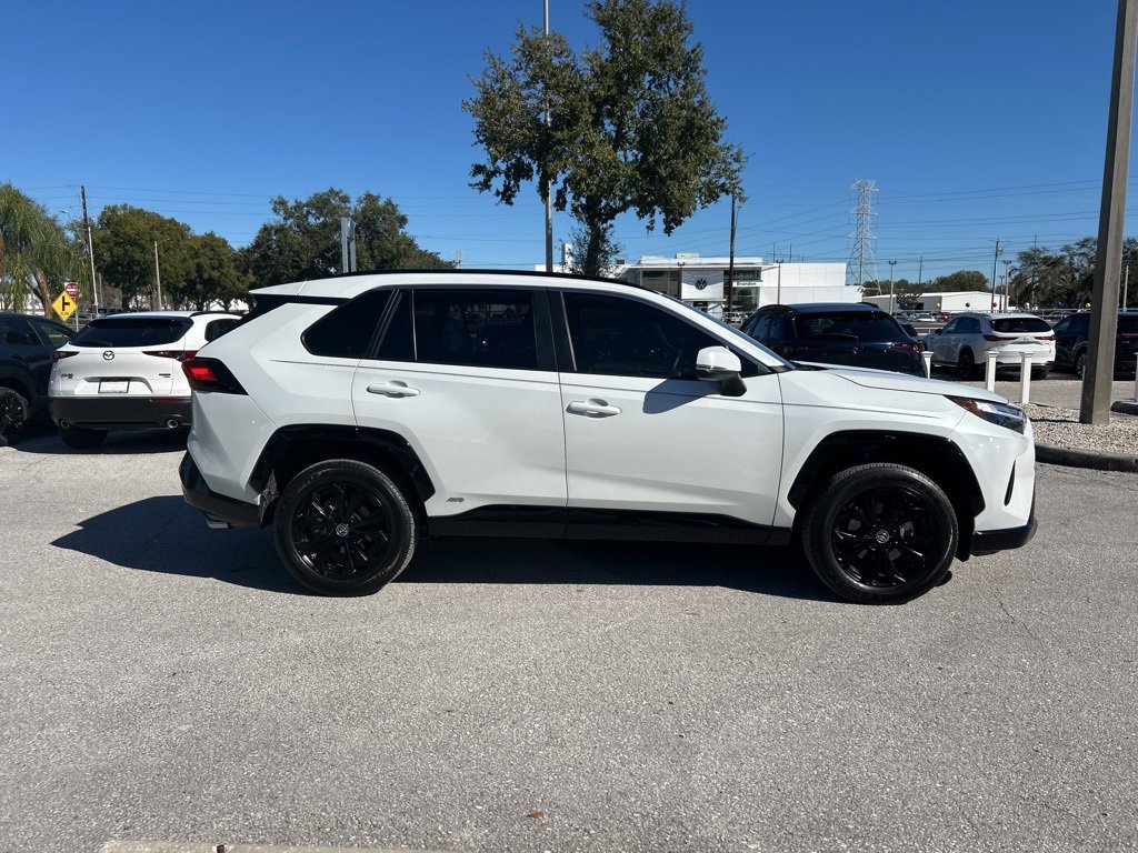 Used 2024 Toyota RAV4 SE image 8