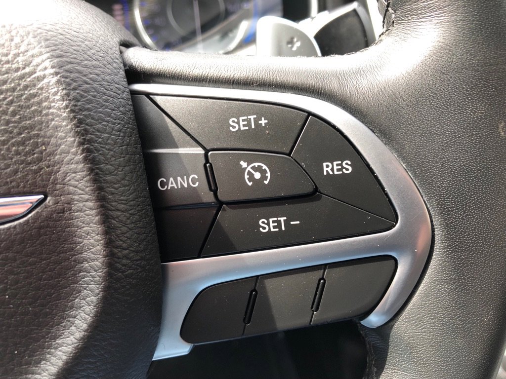 Used 2016 Chrysler 200 Limited FWD image 31