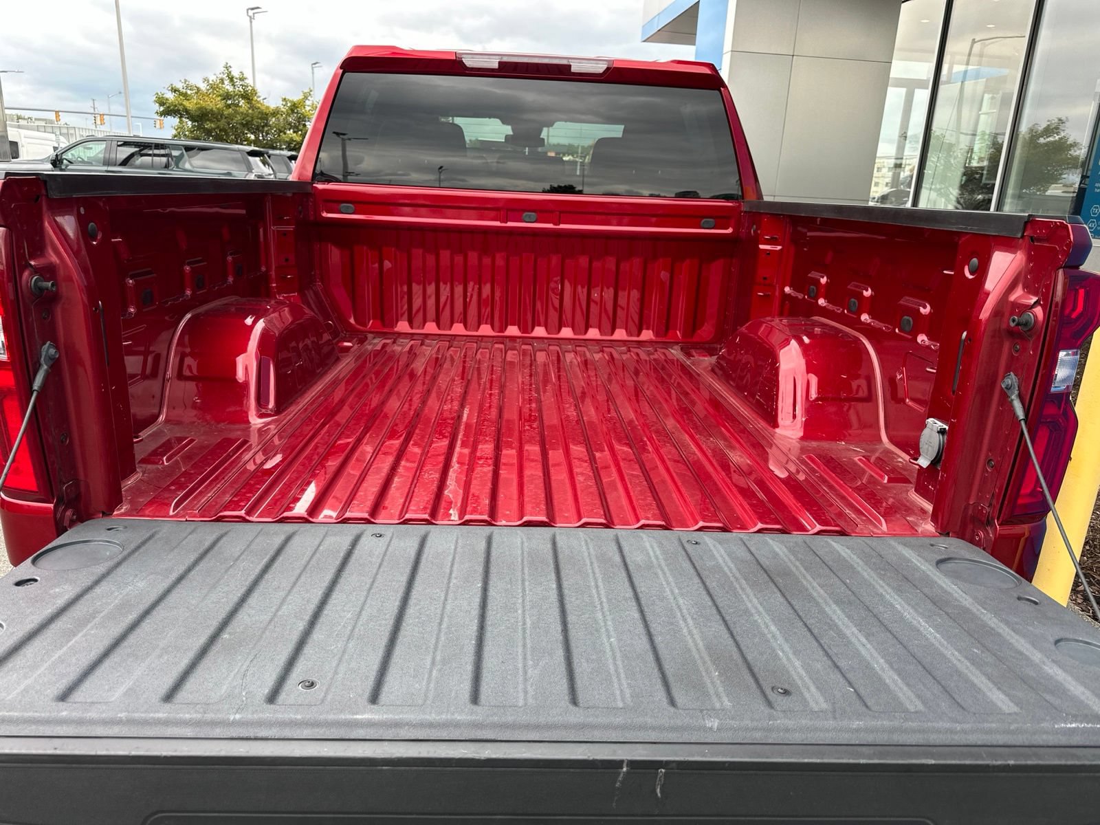 Used 2024 Chevrolet Silverado 1500 RST AWD/4WD image 14
