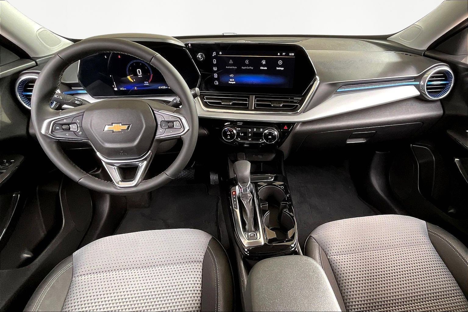 Used 2025 Chevrolet Trax LT w/ Driver Confidence Package FWD image 7