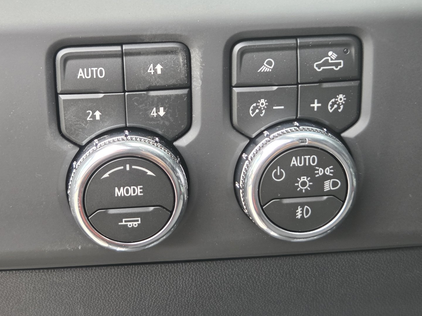 New 2026 GMC Sierra 1500 AT4 w/ AT4 Premium Package AWD/4WD image 32