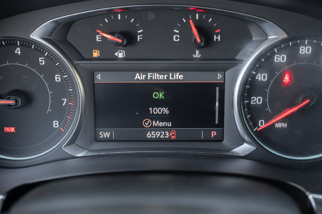 Used 2023 Chevrolet Traverse LT FWD image 25