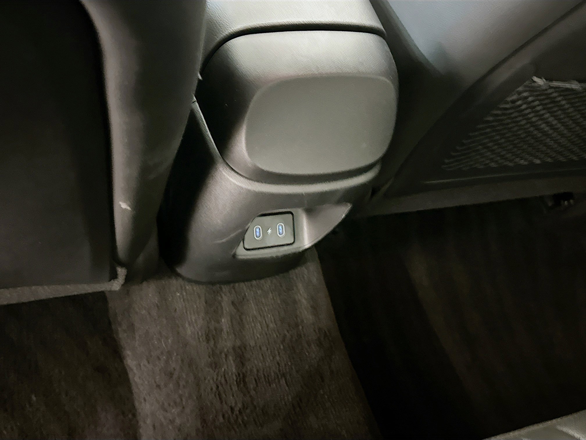 Used 2025 Hyundai Elantra Limited image 29