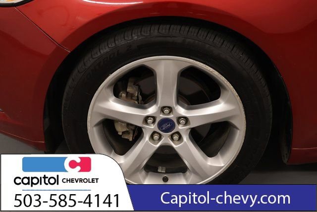 Used 2016 Ford Fusion SE FWD image 8
