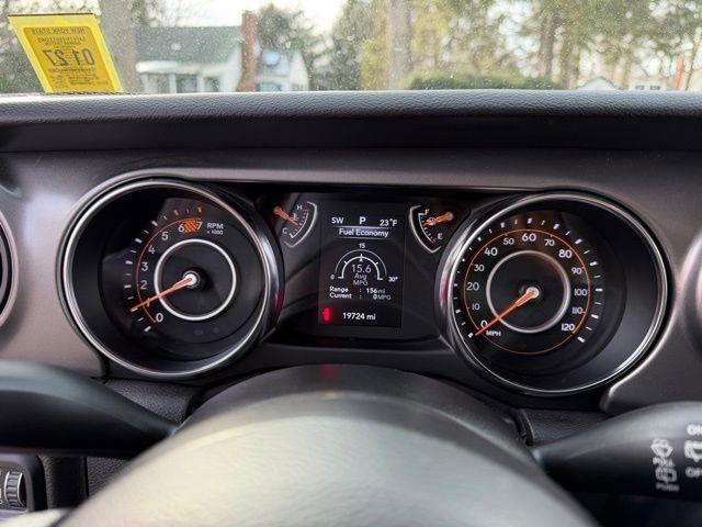 Used 2023 Jeep Wrangler Sport image 27