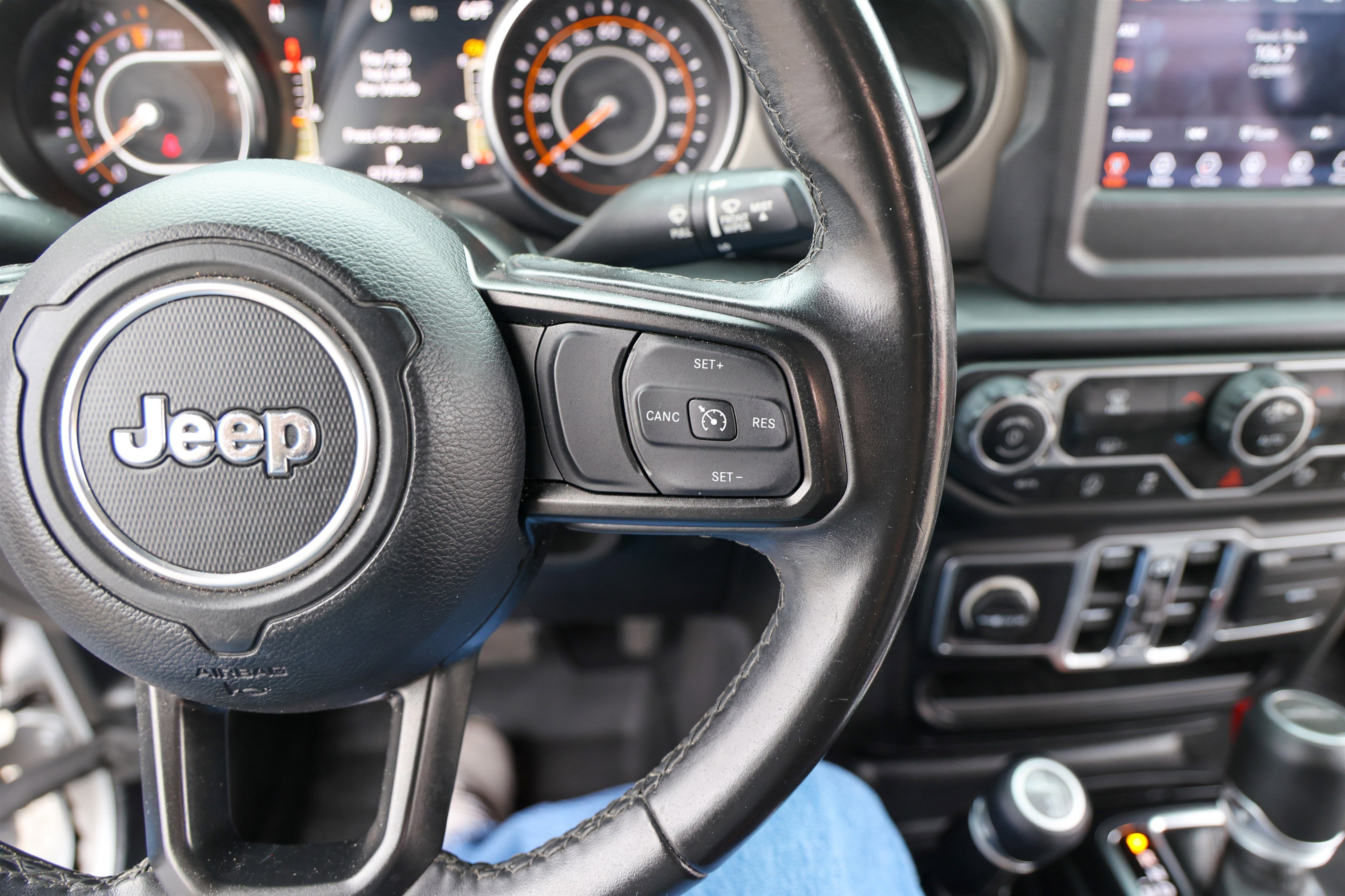 Used 2021 Jeep Gladiator Sport image 22