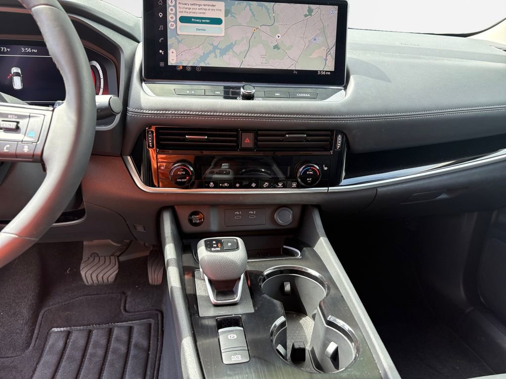 Used 2025 Nissan Rogue SL FWD image 22