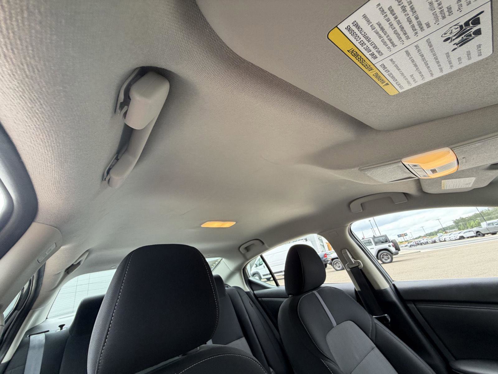 Used 2024 Nissan Sentra SV FWD image 21