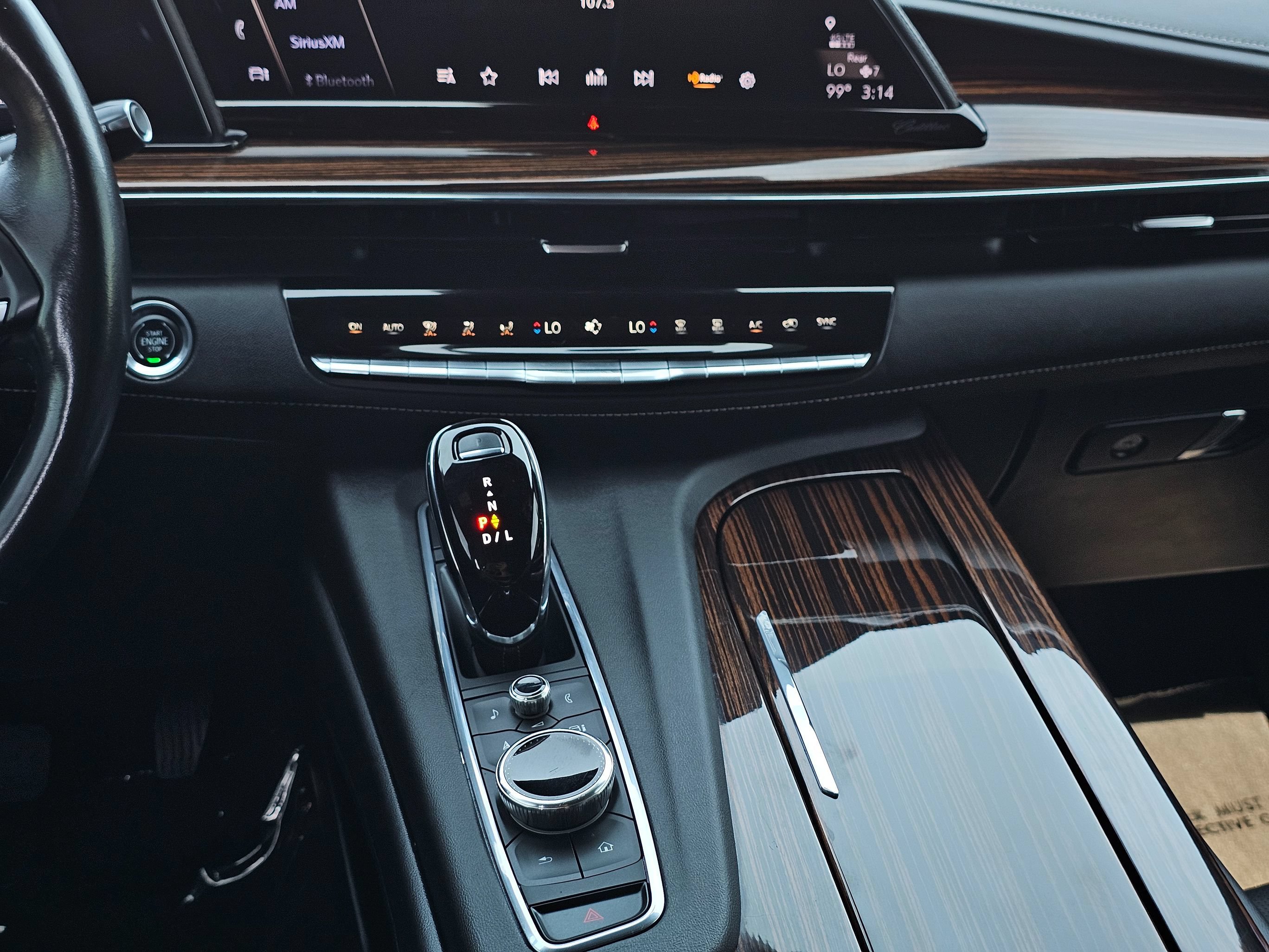 Used 2023 Cadillac Escalade Premium Luxury RWD image 35