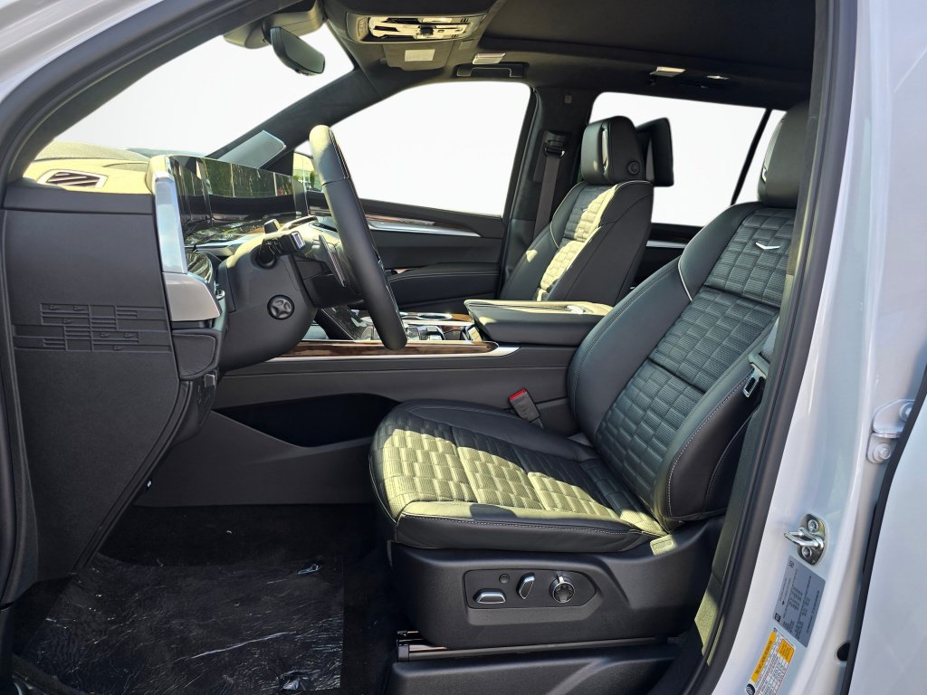 New 2026 Cadillac Escalade ESV Platinum Sport AWD/4WD image 13