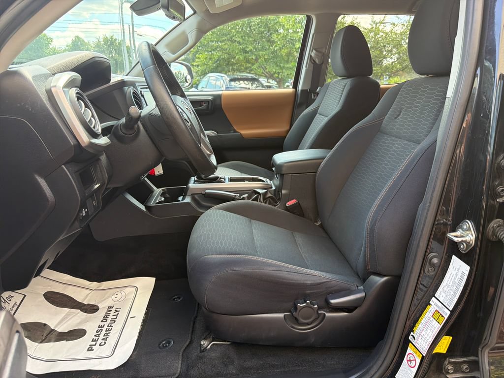 Used 2019 Toyota Tacoma SR5 RWD image 22