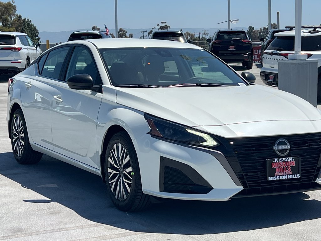 New 2026 Nissan Altima 2.5 SV FWD image 11