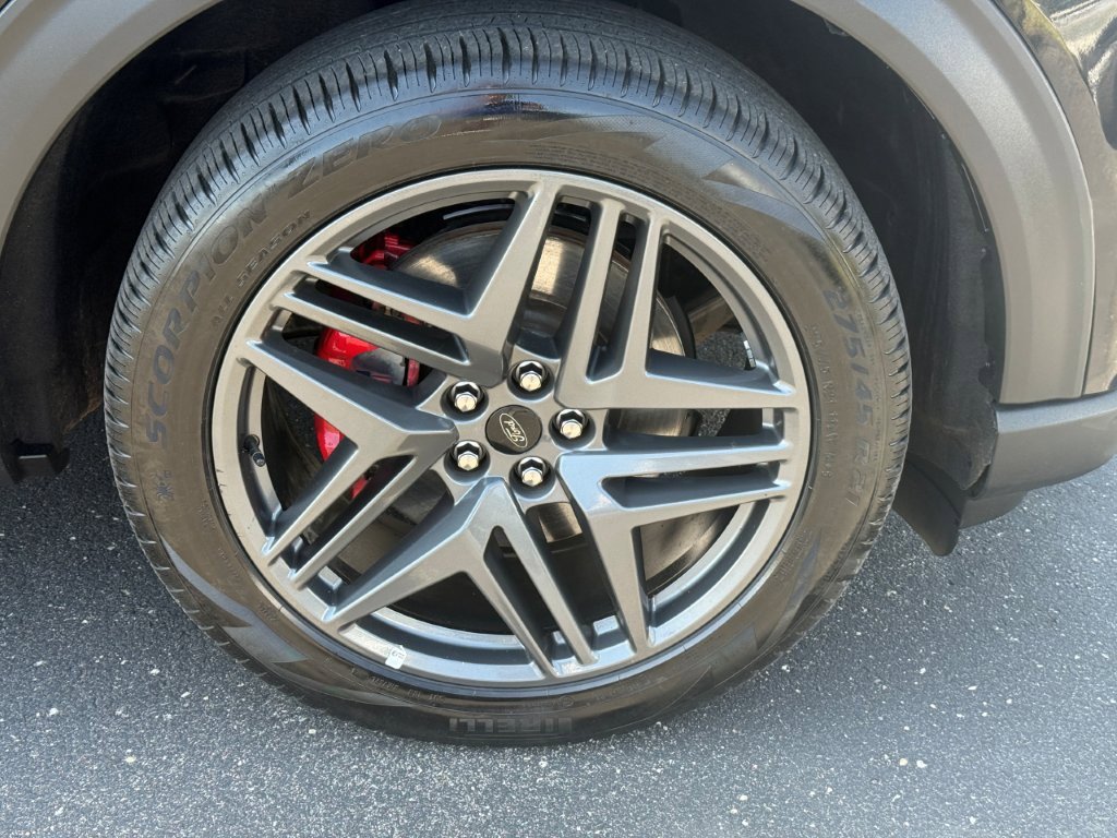 Certified 2025 Ford Explorer ST-Line w/ ST-Line Street Pack AWD/4WD image 10