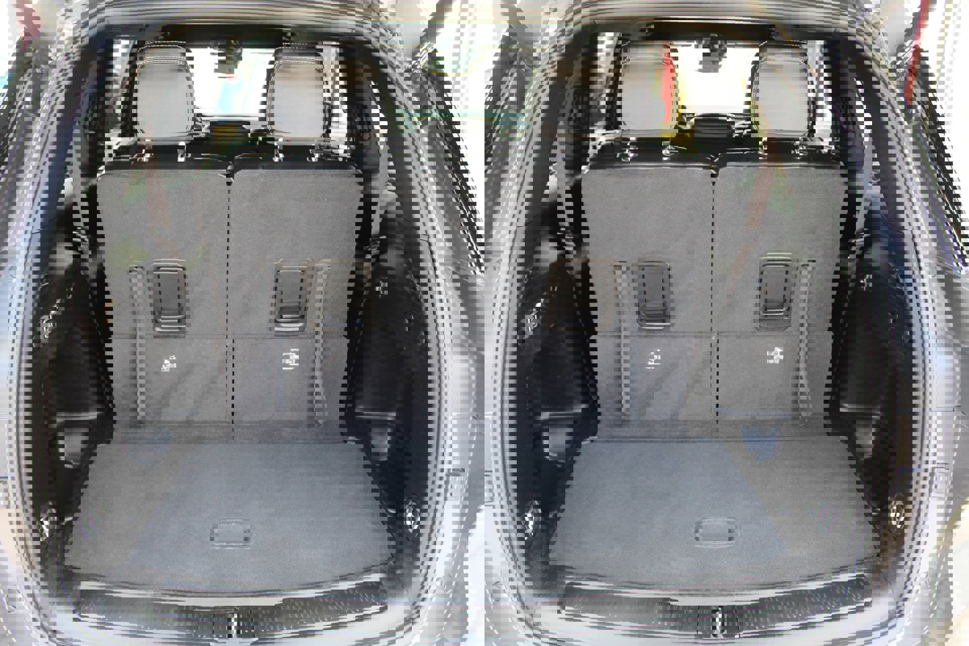 Used 2024 Jeep Grand Cherokee L Laredo image 22