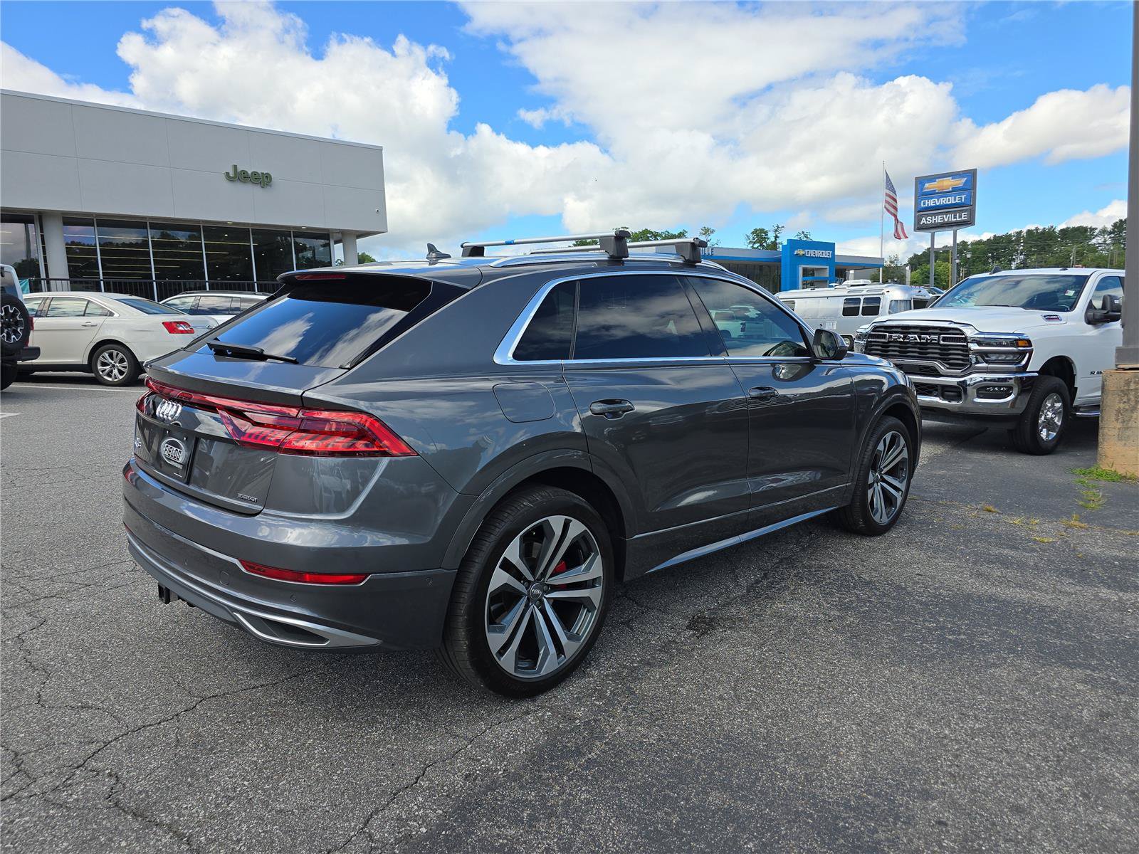 Used 2019 Audi Q8 Premium Plus AWD/4WD image 3