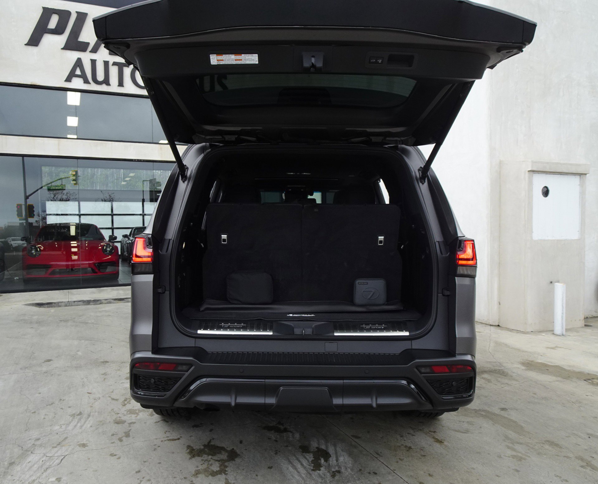 Used 2024 Lexus LX 600 F Sport AWD/4WD image 15