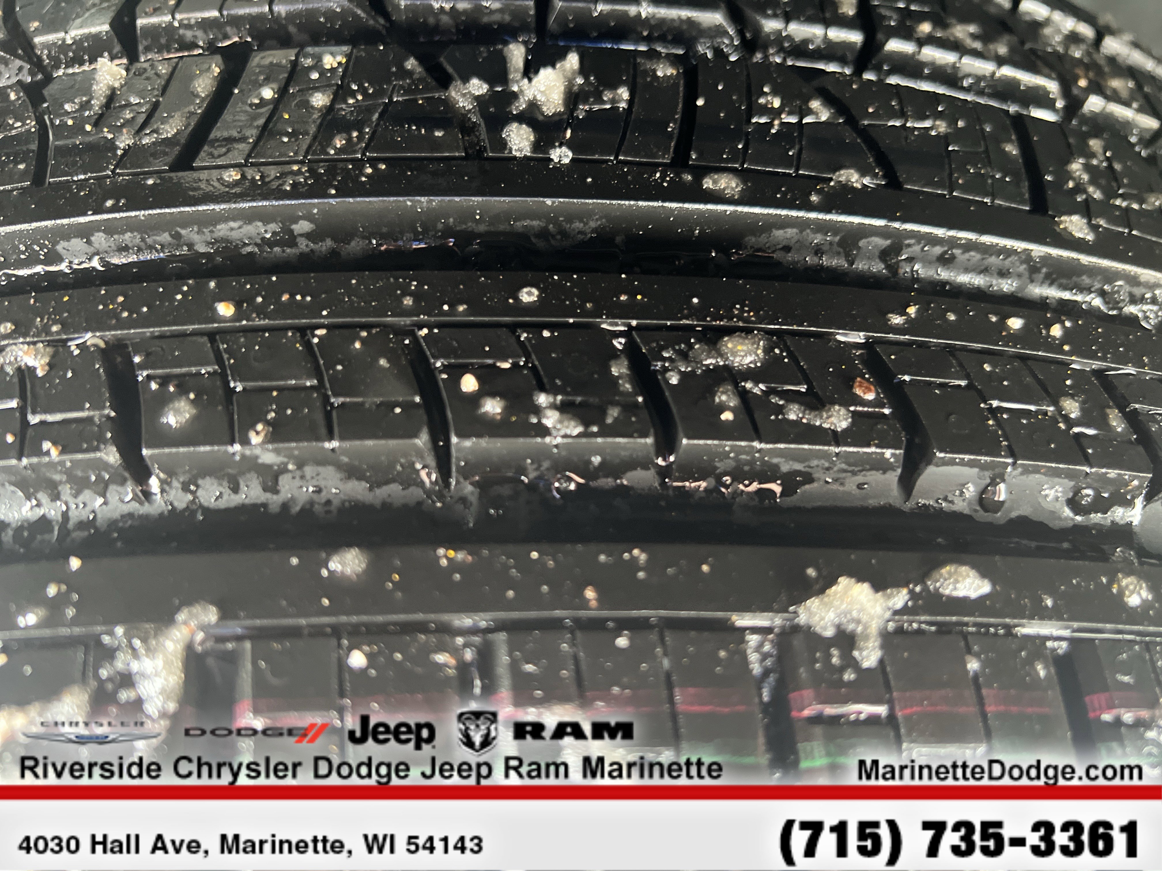 New 2025 Jeep Grand Cherokee L Limited w/ Black Appearance Package image 12