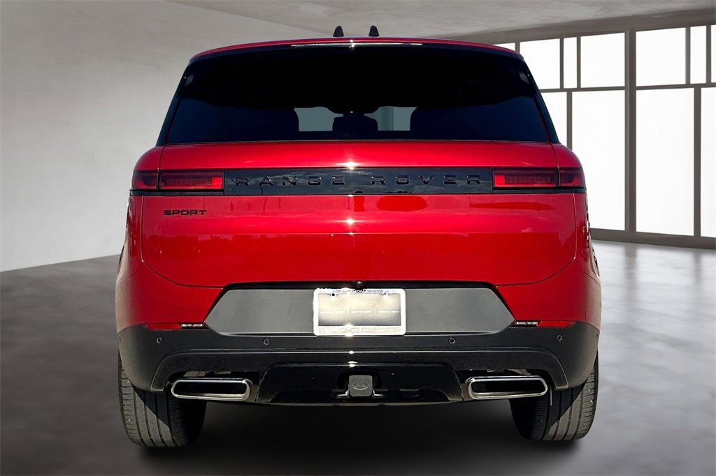 Certified 2025 Land Rover Range Rover Sport SE image 4