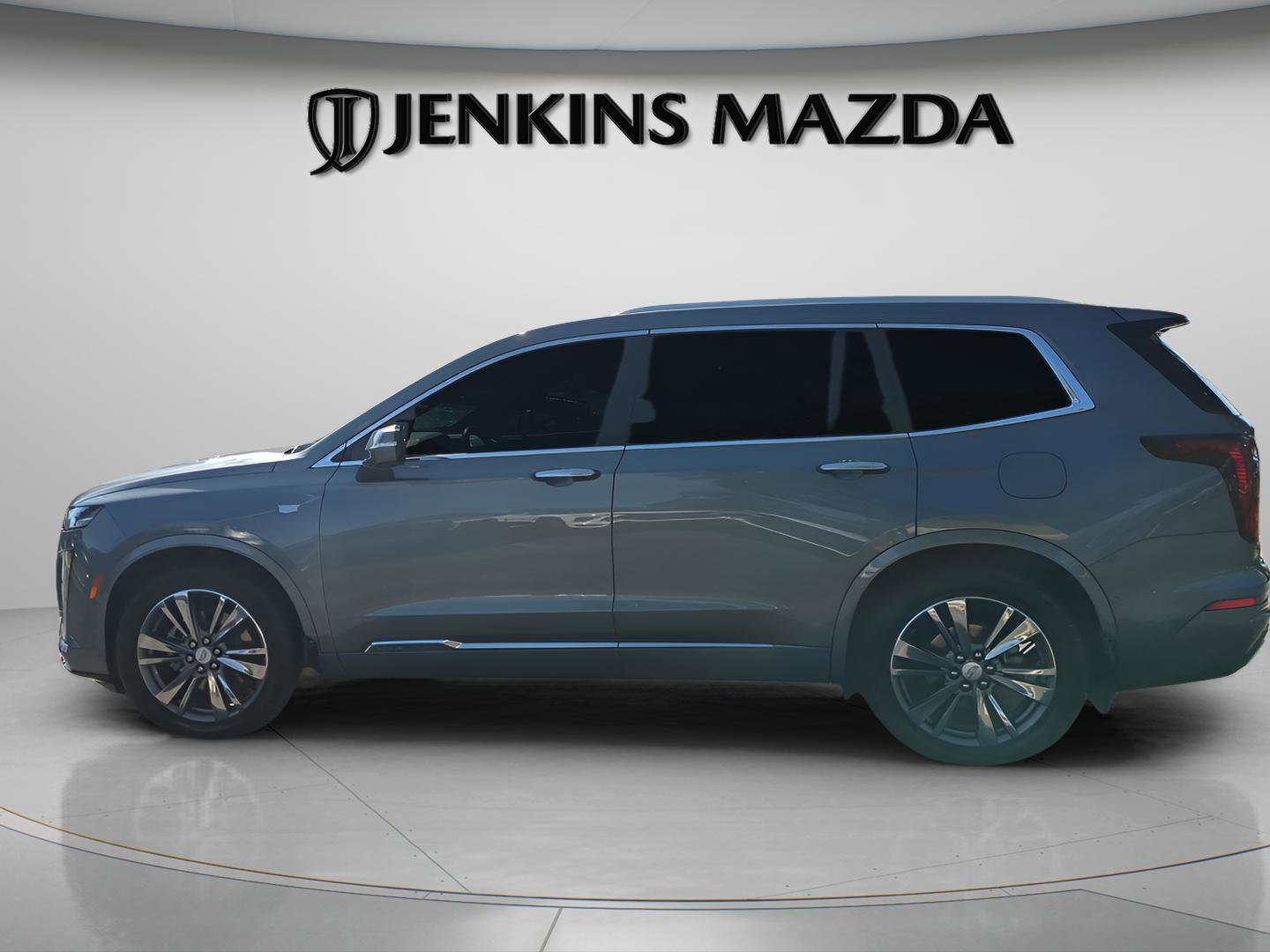 Used 2021 Cadillac XT6 Premium Luxury image 2