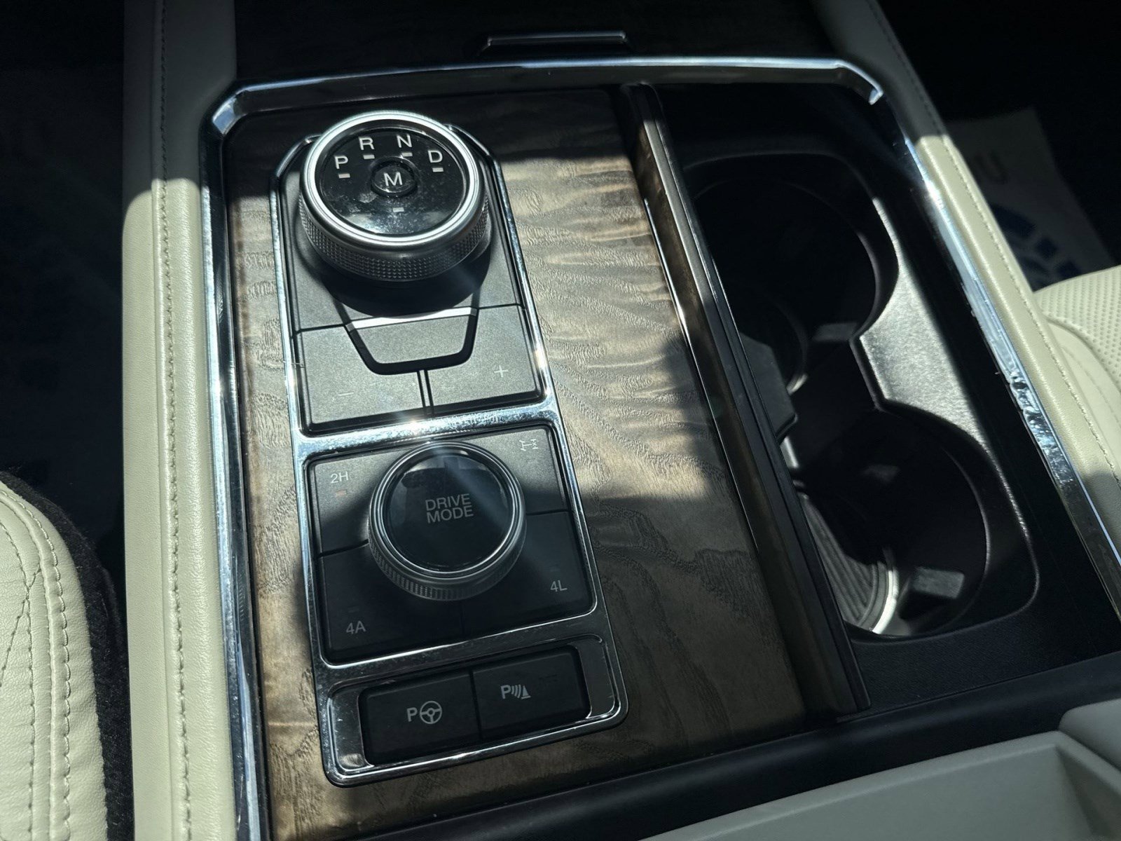 Used 2021 Ford Expedition Max Platinum AWD/4WD image 21