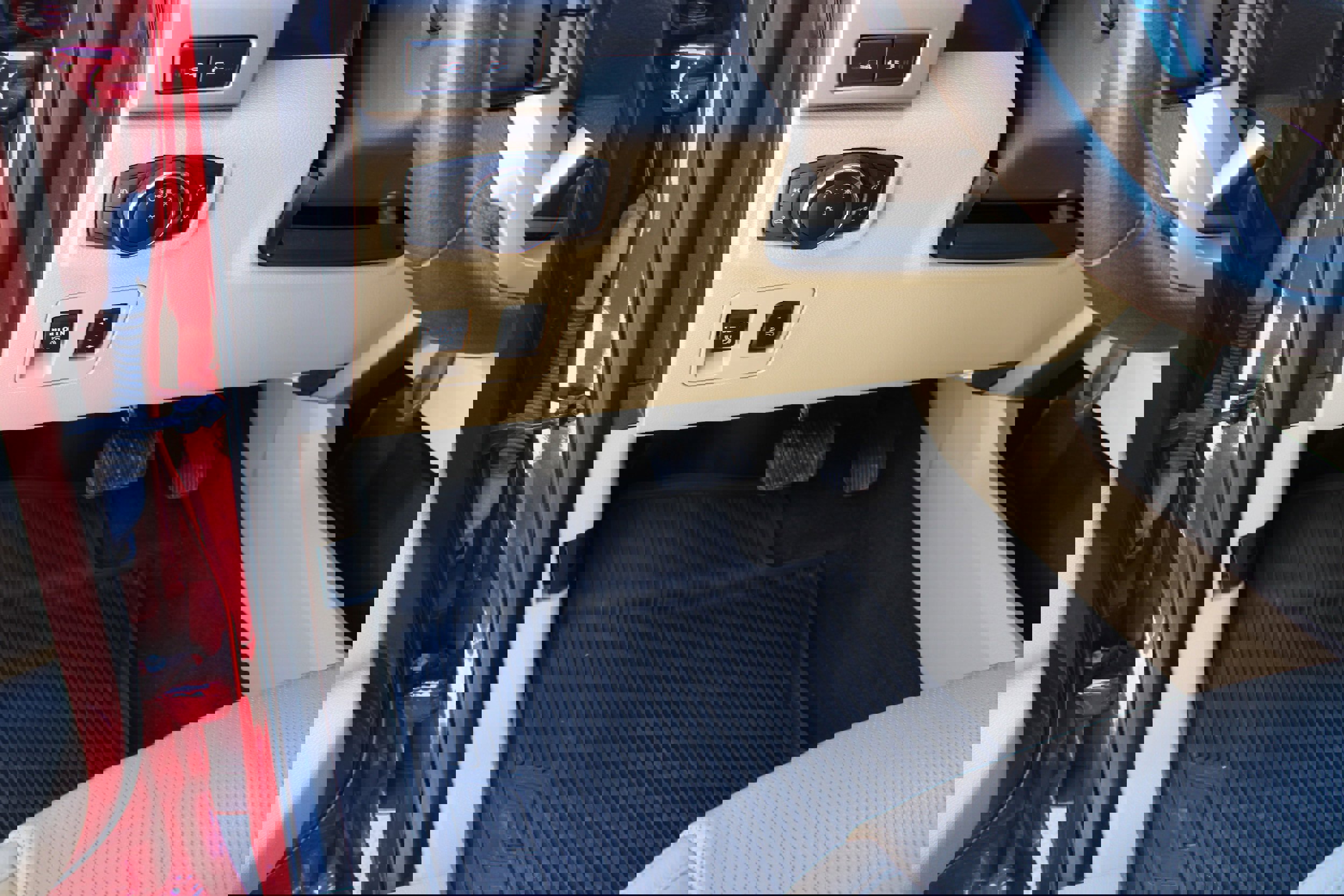 Used 2018 Ford F150 Lariat w/ Equipment Group 502A Luxury image 23