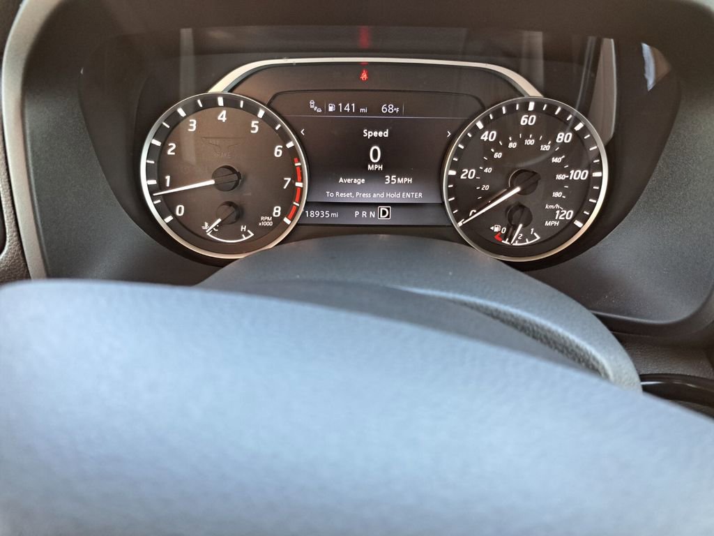 Used 2024 Nissan Titan SV w/ SV Convenience Package image 10