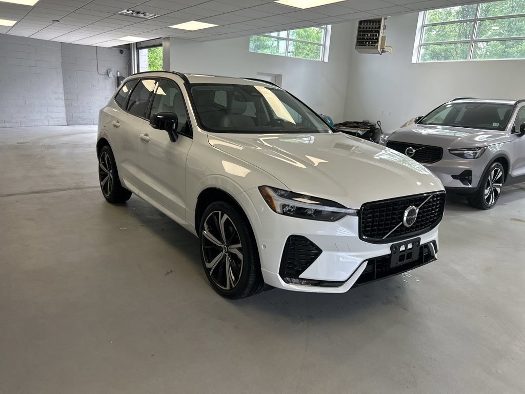 Certified 2025 Volvo XC60 B5 Ultra w/ Protection Package Premier AWD/4WD image 1