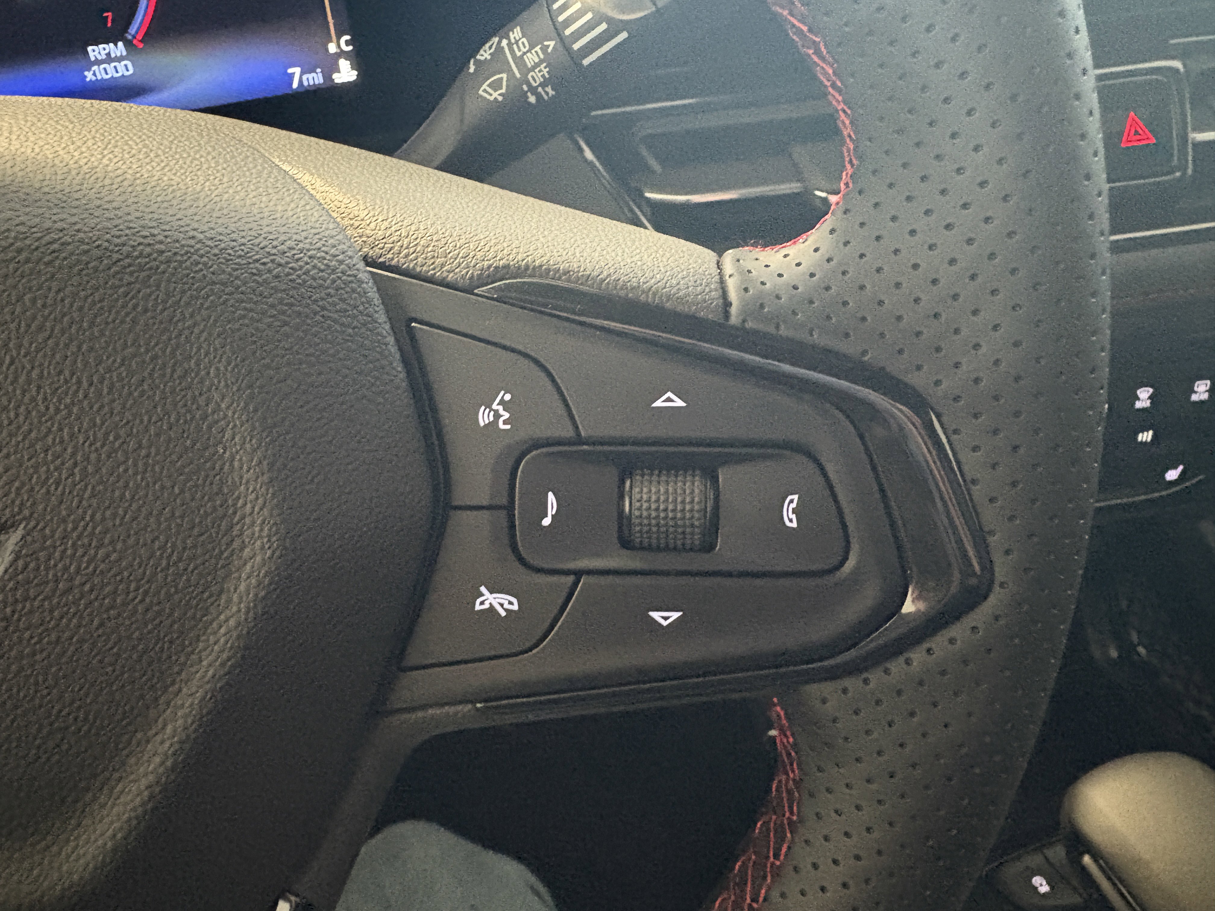 Used 2025 Chevrolet TrailBlazer RS w/ Convenience Package image 19