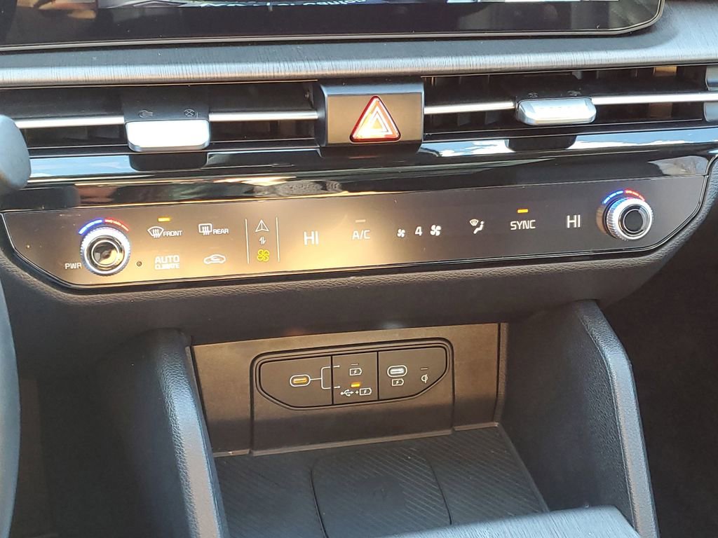 Certified 2026 Kia Sportage X-Line w/ X-Line Technology Package image 24