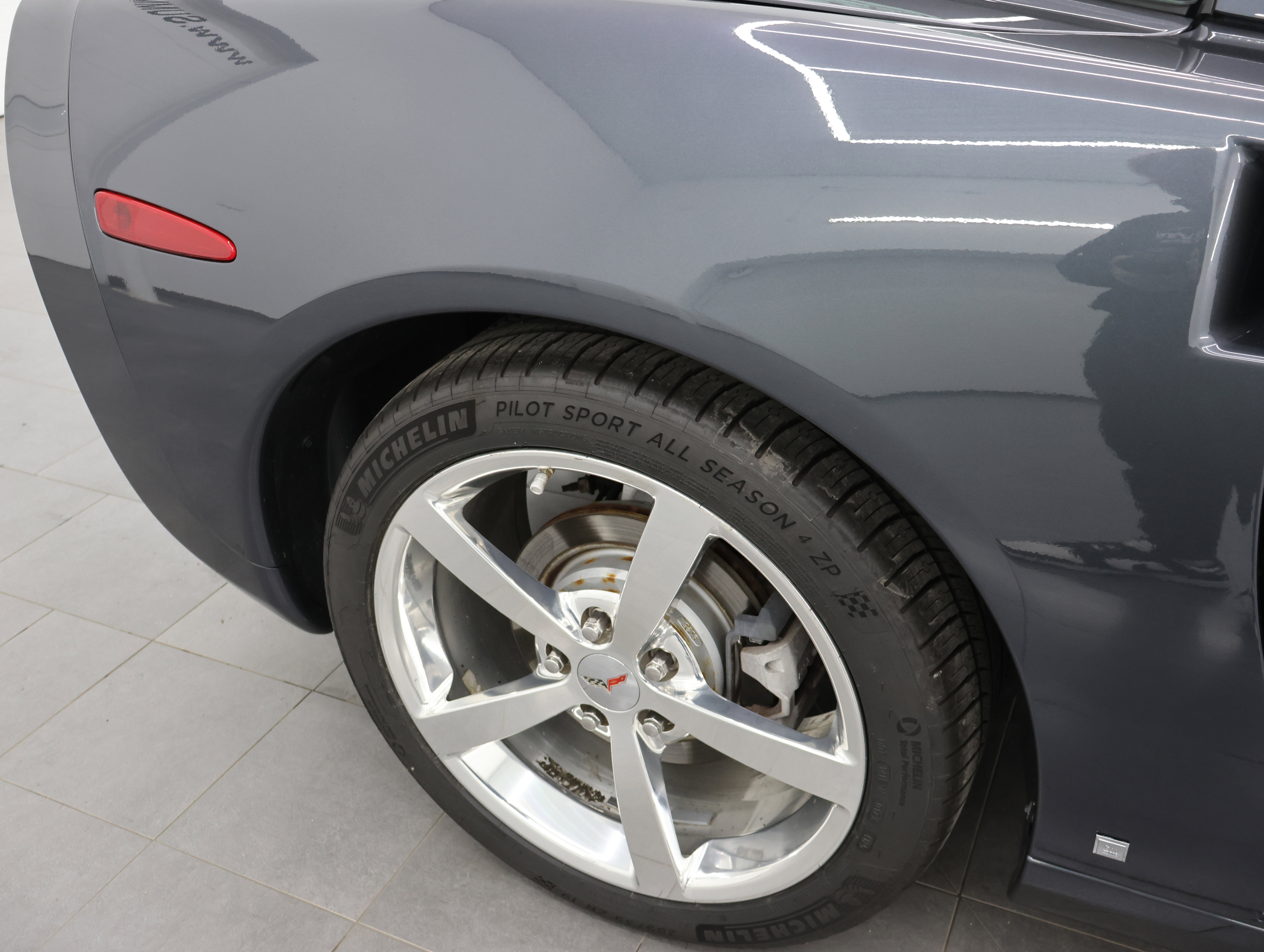Used 2009 Chevrolet Corvette Coupe w/ Preferred Equipment Group RWD image 23