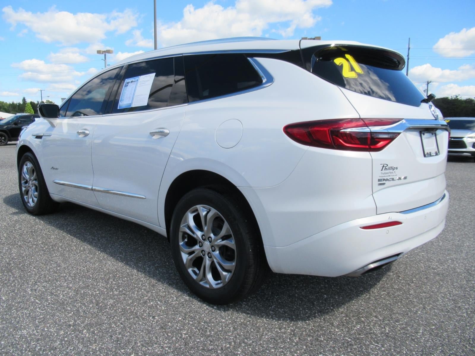 Used 2021 Buick Enclave Avenir w/ Avenir Technology Package AWD/4WD image 5
