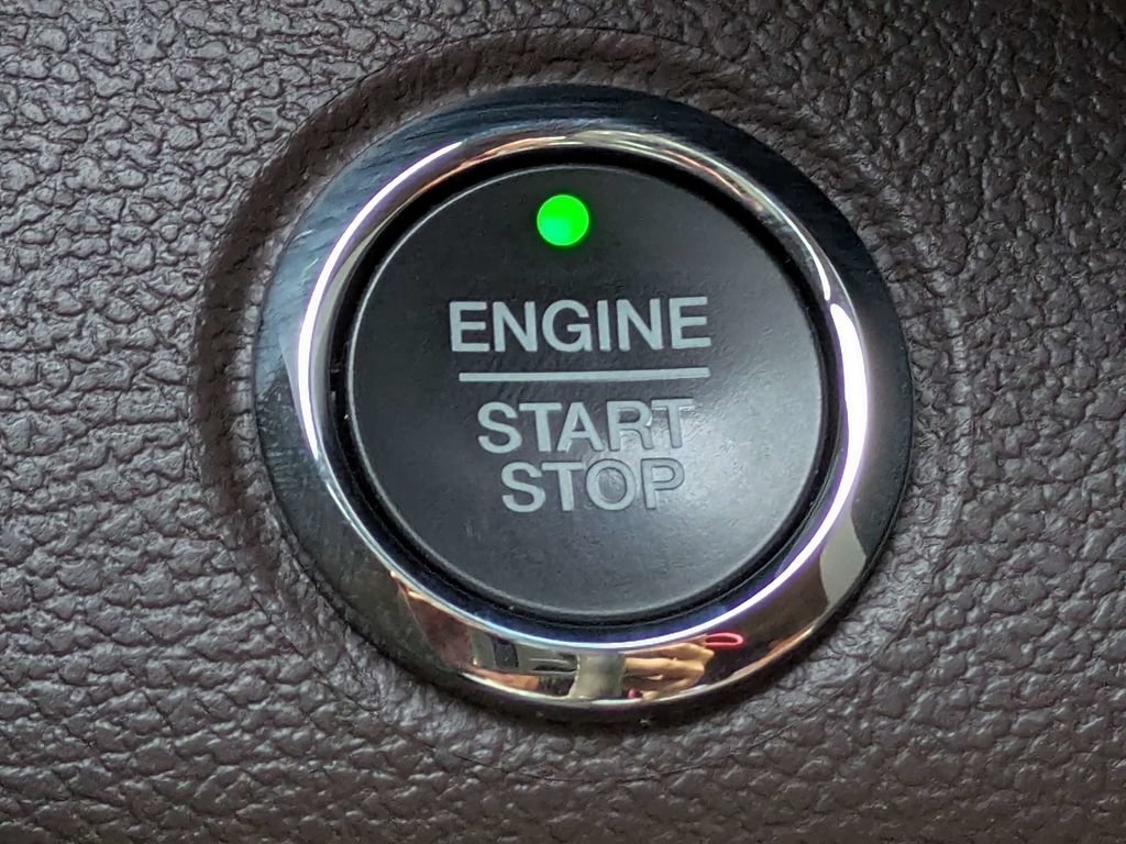 Used 2018 Ford F150 King Ranch w/ Equipment Group 601A Luxury AWD/4WD image 28